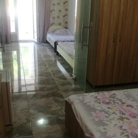 ели Приморско
