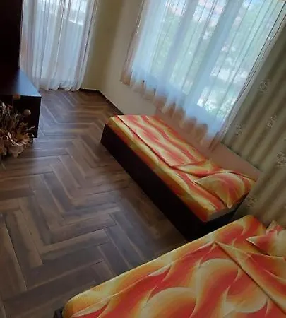 Къща за гости ели 3*