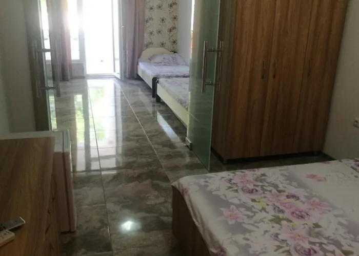 ели Приморско